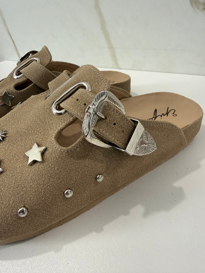 Estrella Clogs